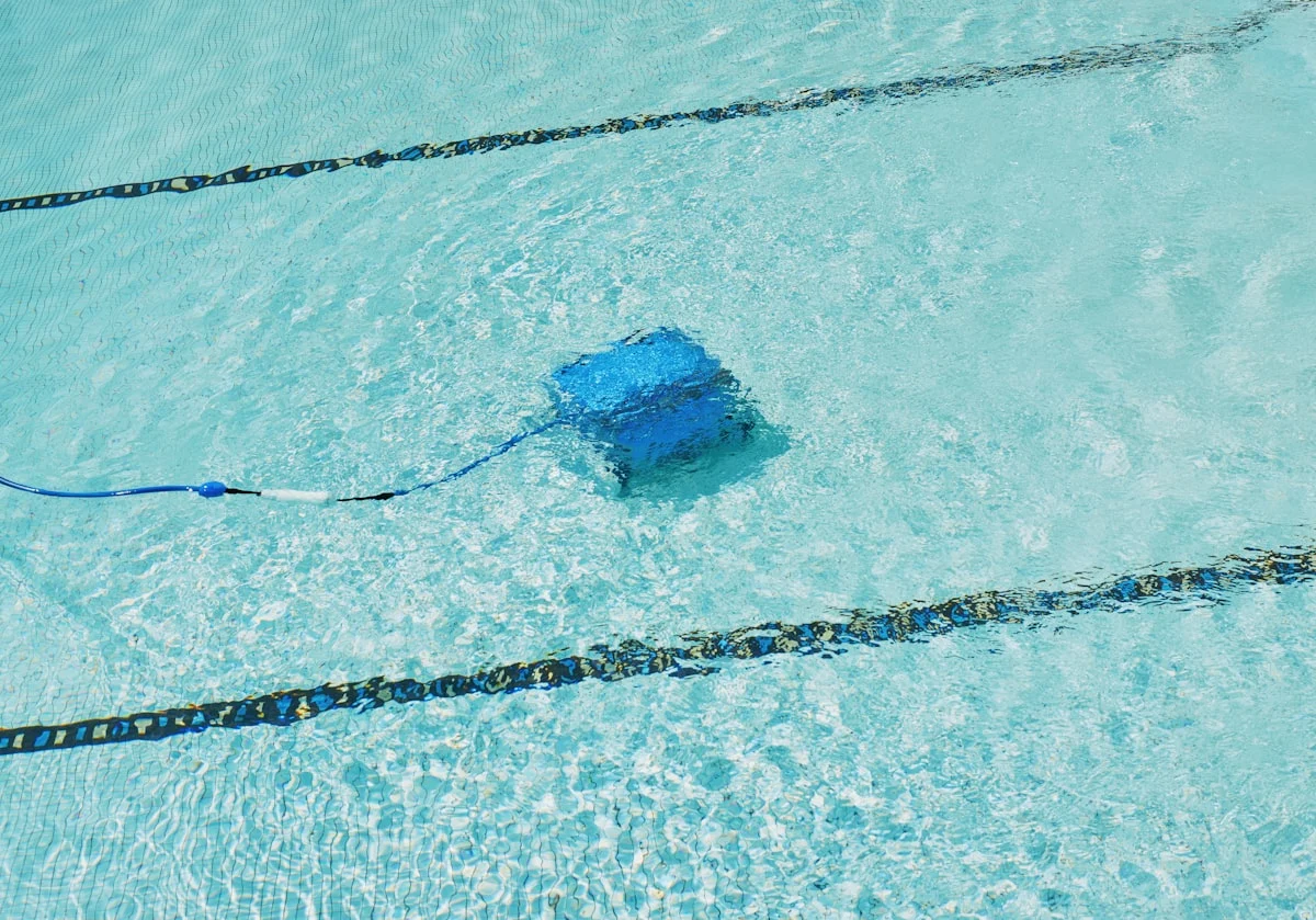 I 10 Migliori Robot Pulizia Piscina del 2026 &ndash; Cordless, Cablati Elettrici e Premium a Confronto